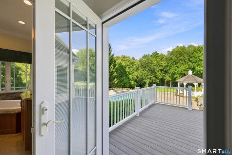 8 Huntington Lane New Fairfield CT 06812