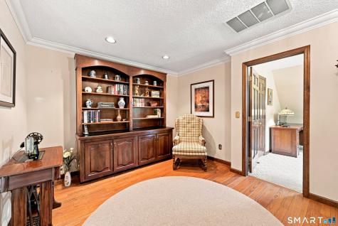 8 Huntington Lane New Fairfield CT 06812