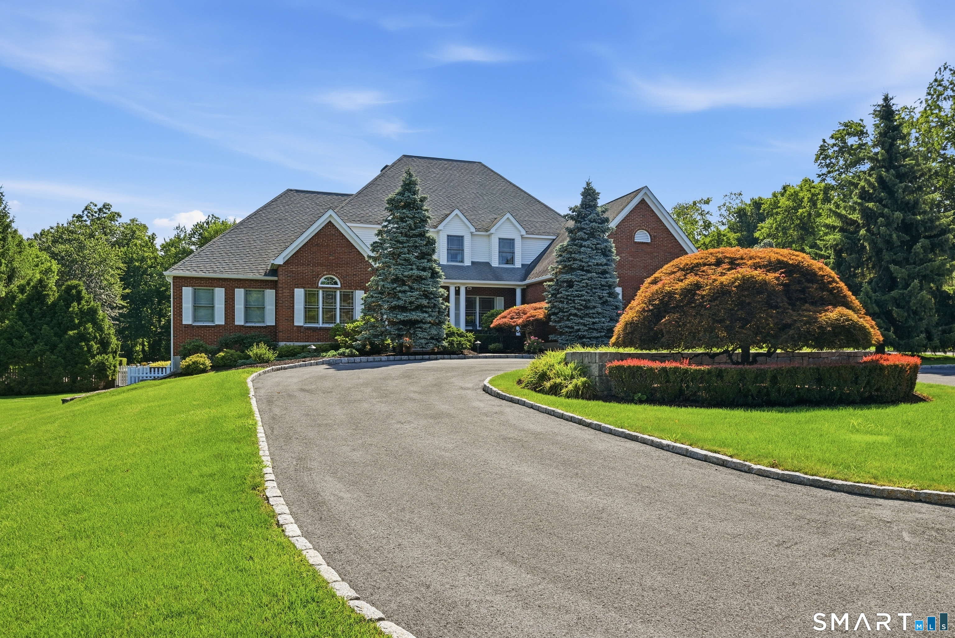 8 Huntington Lane New Fairfield CT 06812