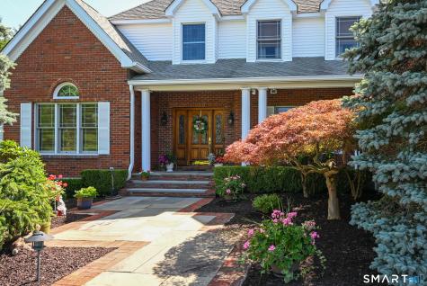 8 Huntington Lane New Fairfield CT 06812