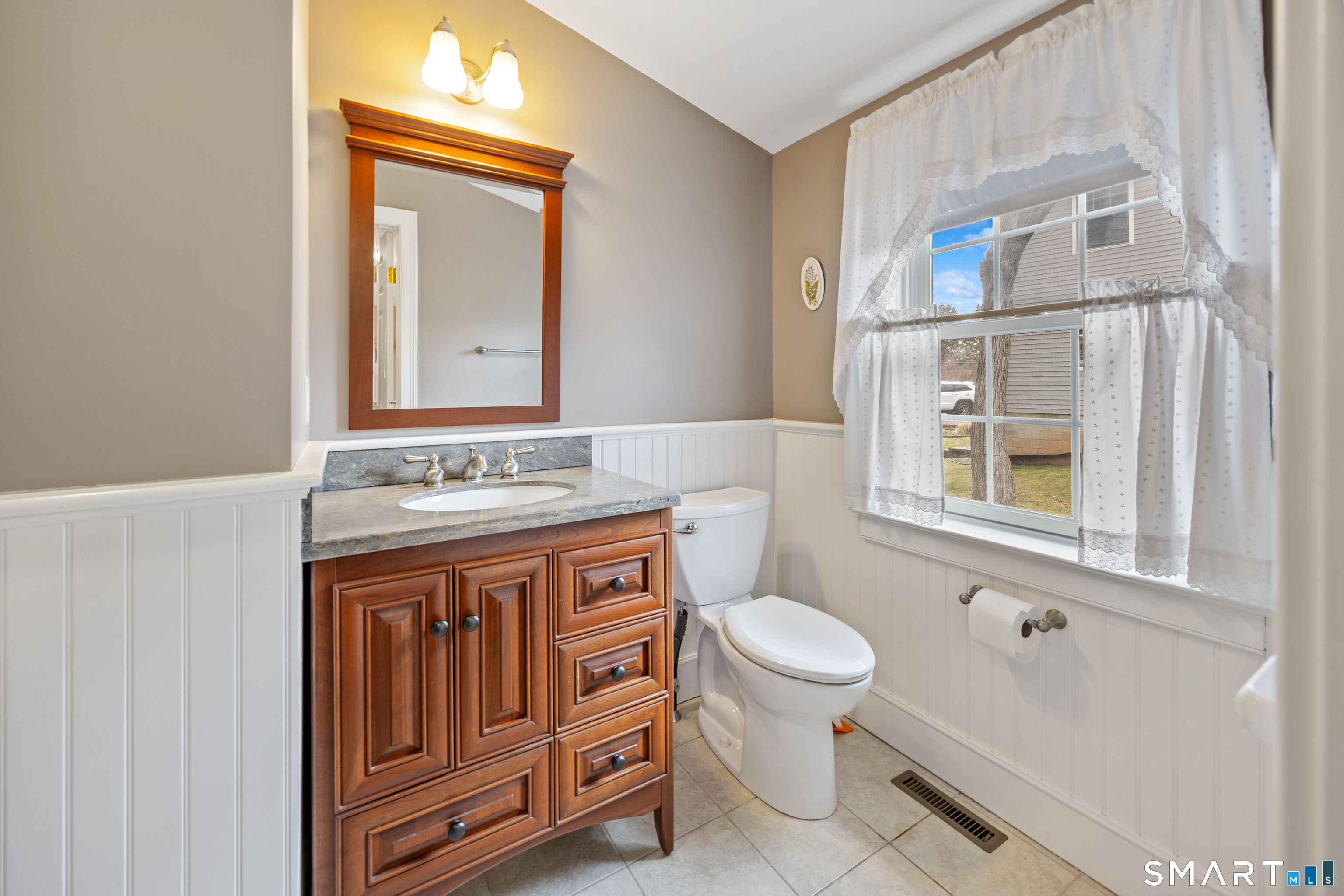 166 Ridge Road Middletown CT 06457