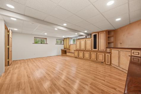 12 Canaan Drive Bethel CT 06801