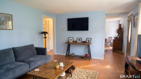 31 East Hill Road Canton CT 06019