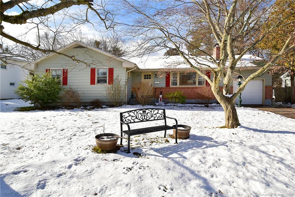 27 Crabapple Road West Hartford CT 06117