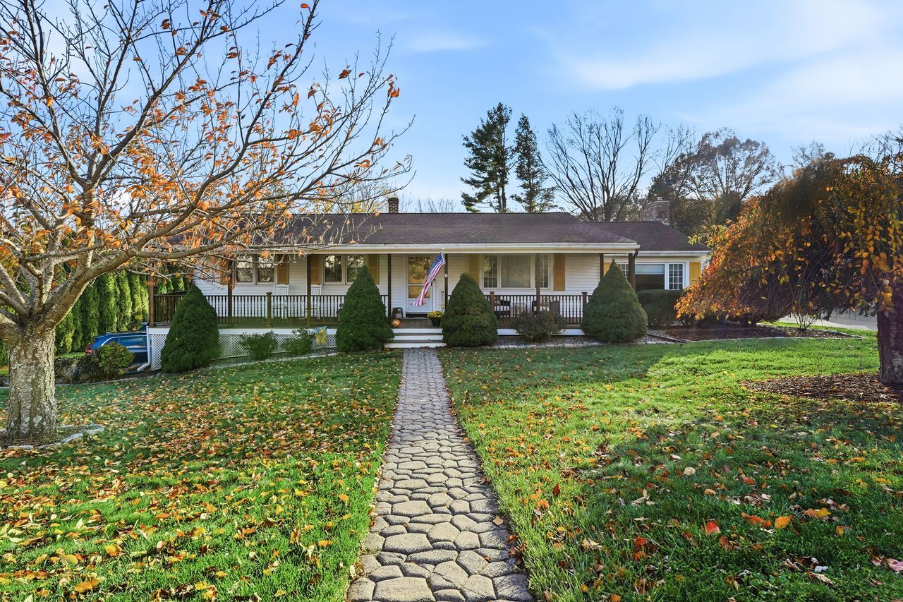 68 Apple Tree Lane Wallingford CT 06492