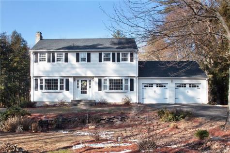 11 Village Road Simsbury CT 06070