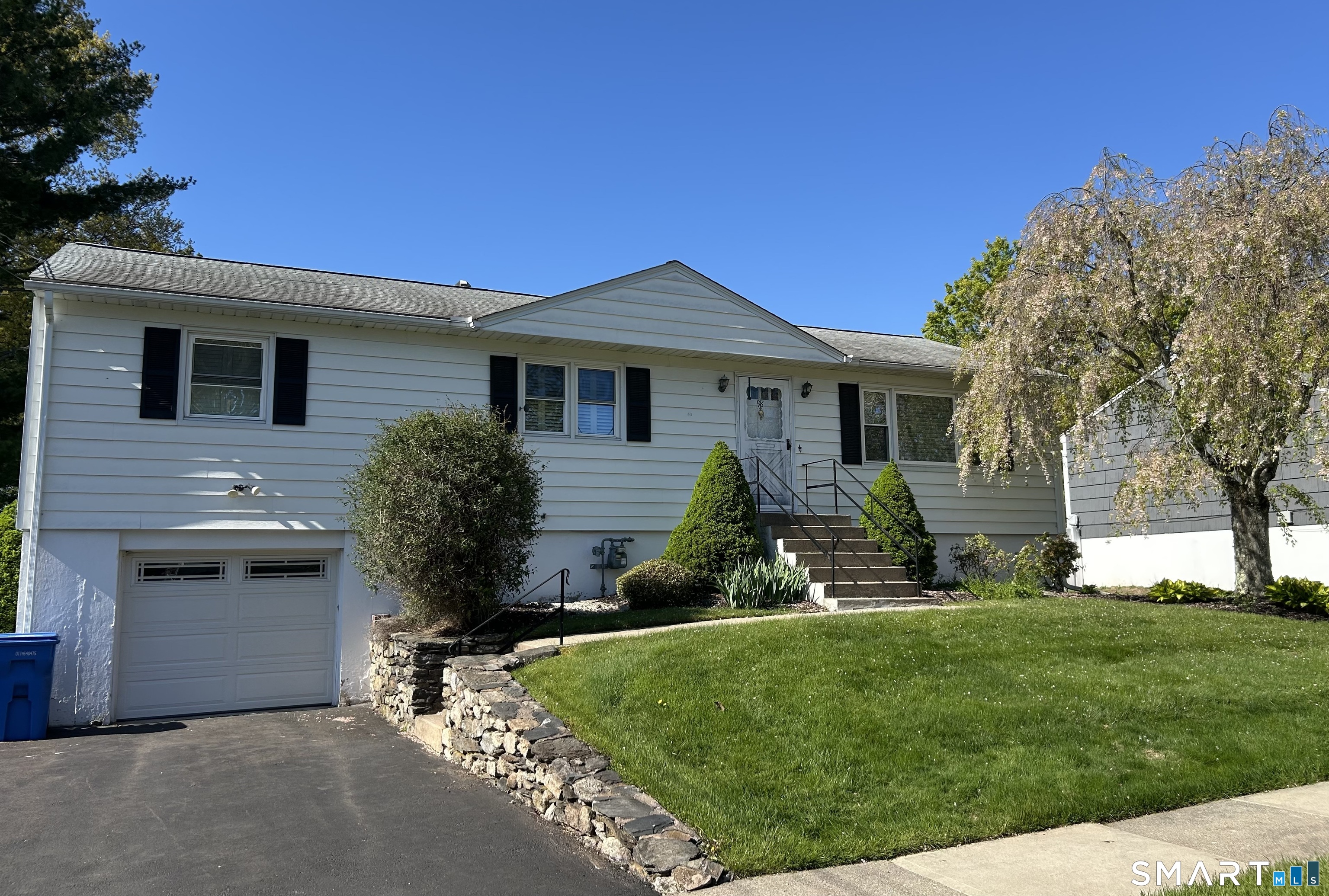 98 Sebec Street Hamden CT 06517