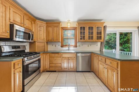73 Folly Brook Lane Manchester CT 06040