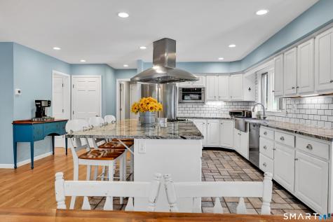 131 Woods Way Drive Southbury CT 06488