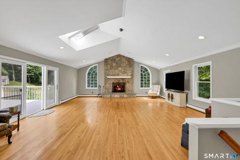 131 Woods Way Drive Southbury CT 06488