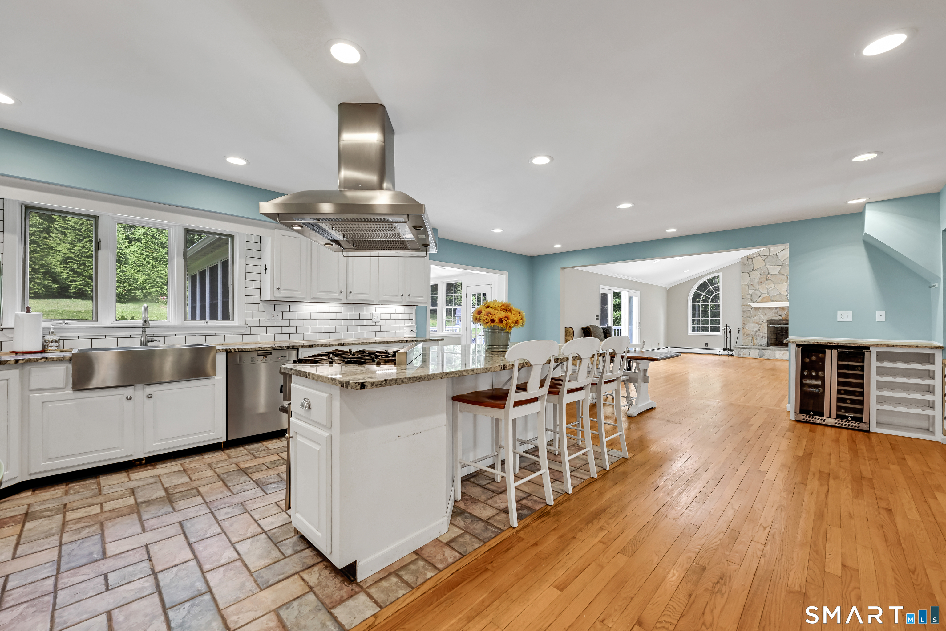 131 Woods Way Drive Southbury CT 06488