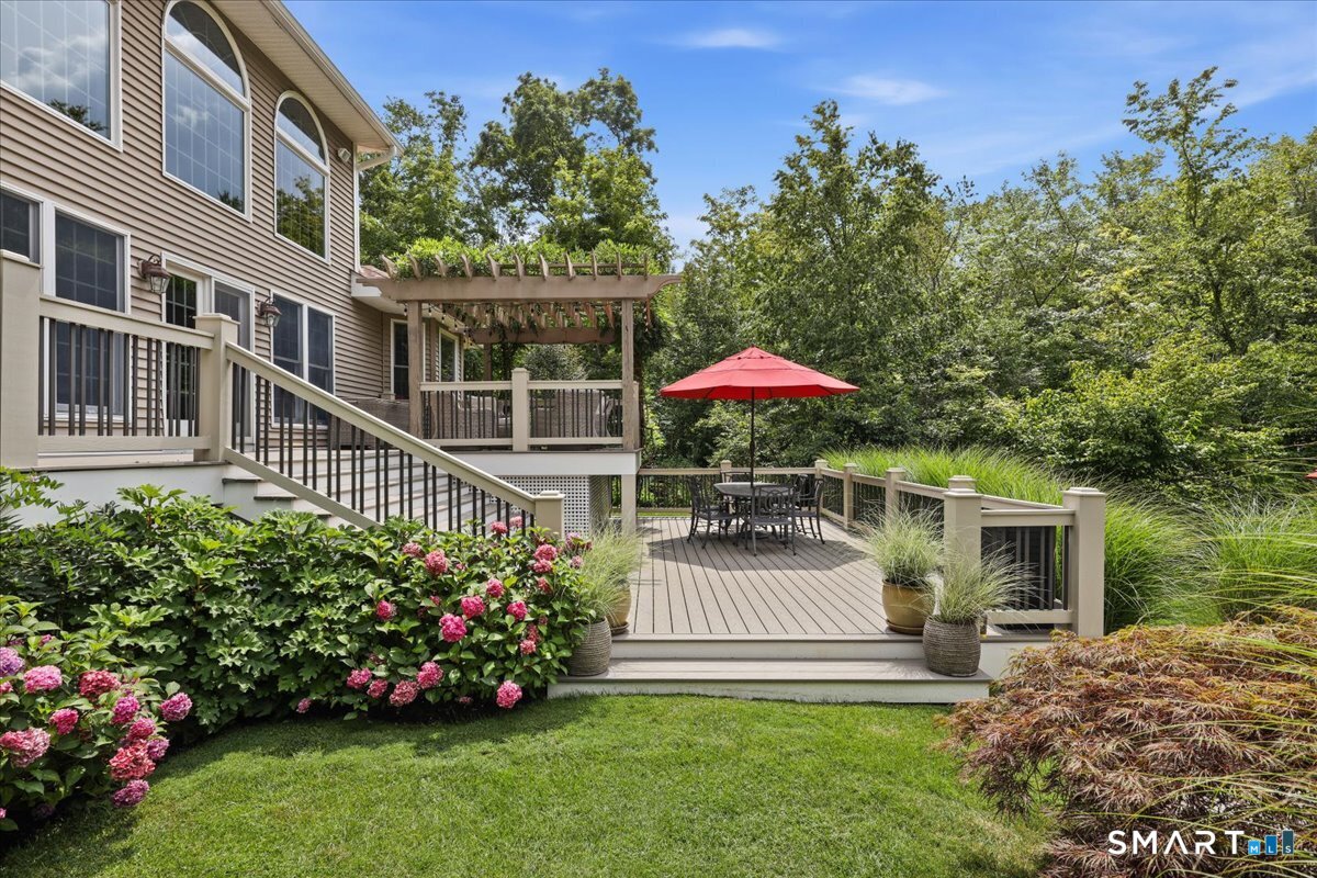 7 West Farms Lane New Fairfield CT 06812