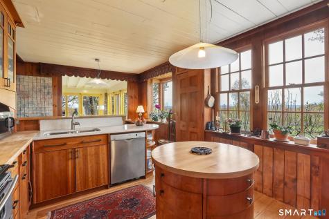 34 Black Snake Lane Bridgewater CT 06752