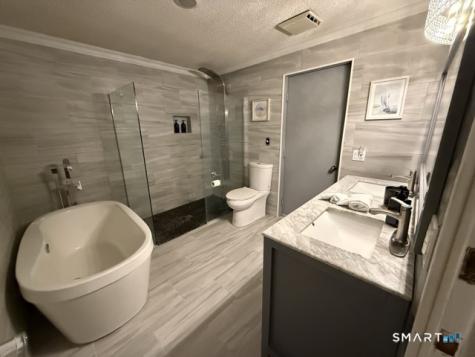 7 Riverview Street Enfield CT 06082