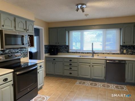 7 Riverview Street Enfield CT 06082
