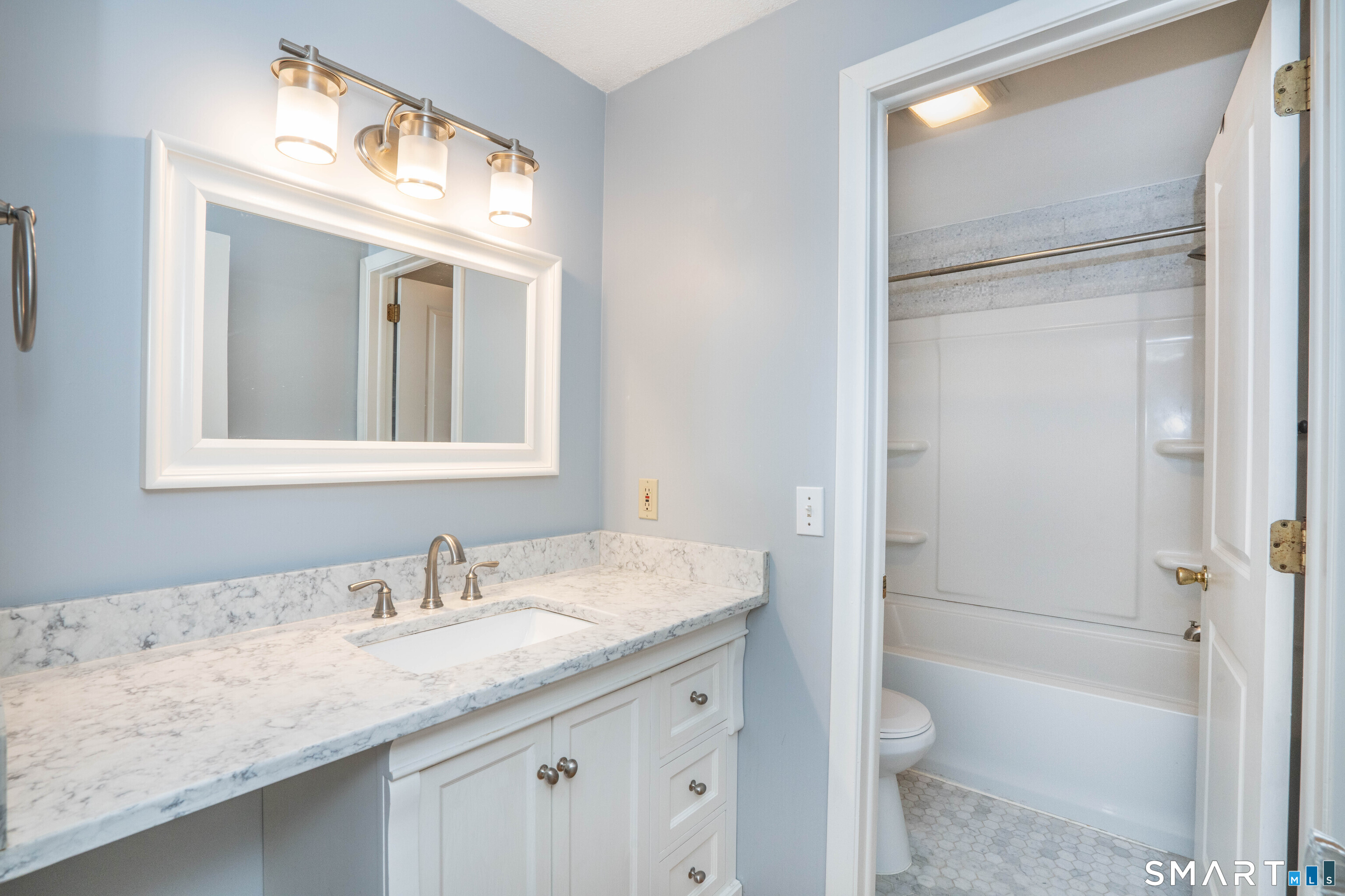 328 Tunxis Road West Hartford CT 06107