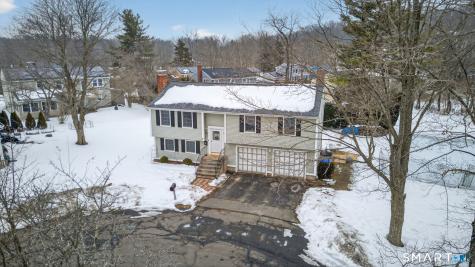 15 Blue Spruce Street Middletown CT 06457