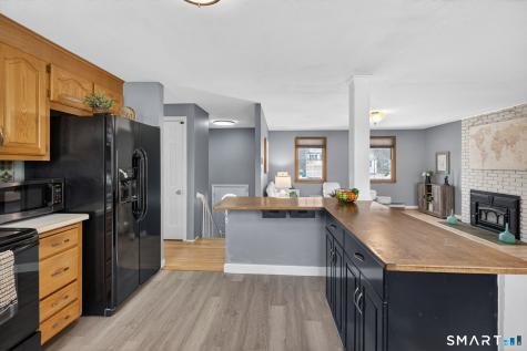 15 Blue Spruce Street Middletown CT 06457