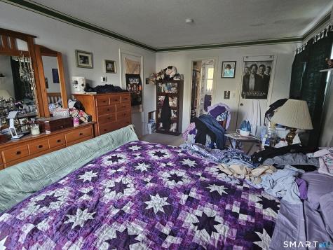 18 Chelsea Lane Windsor CT 06095