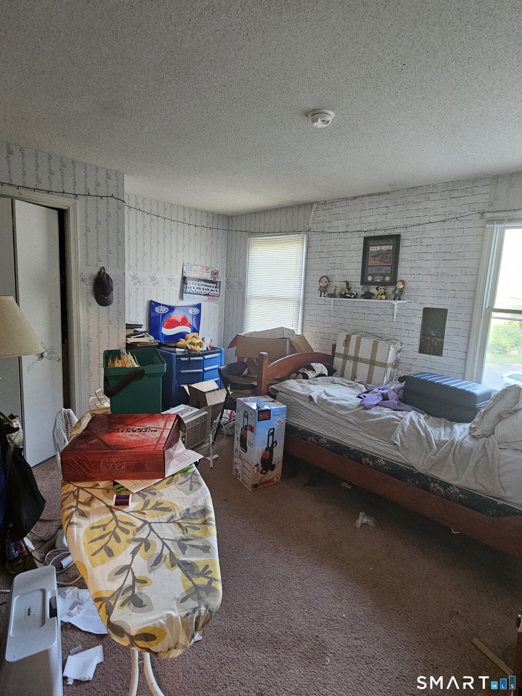 18 Chelsea Lane Windsor CT 06095