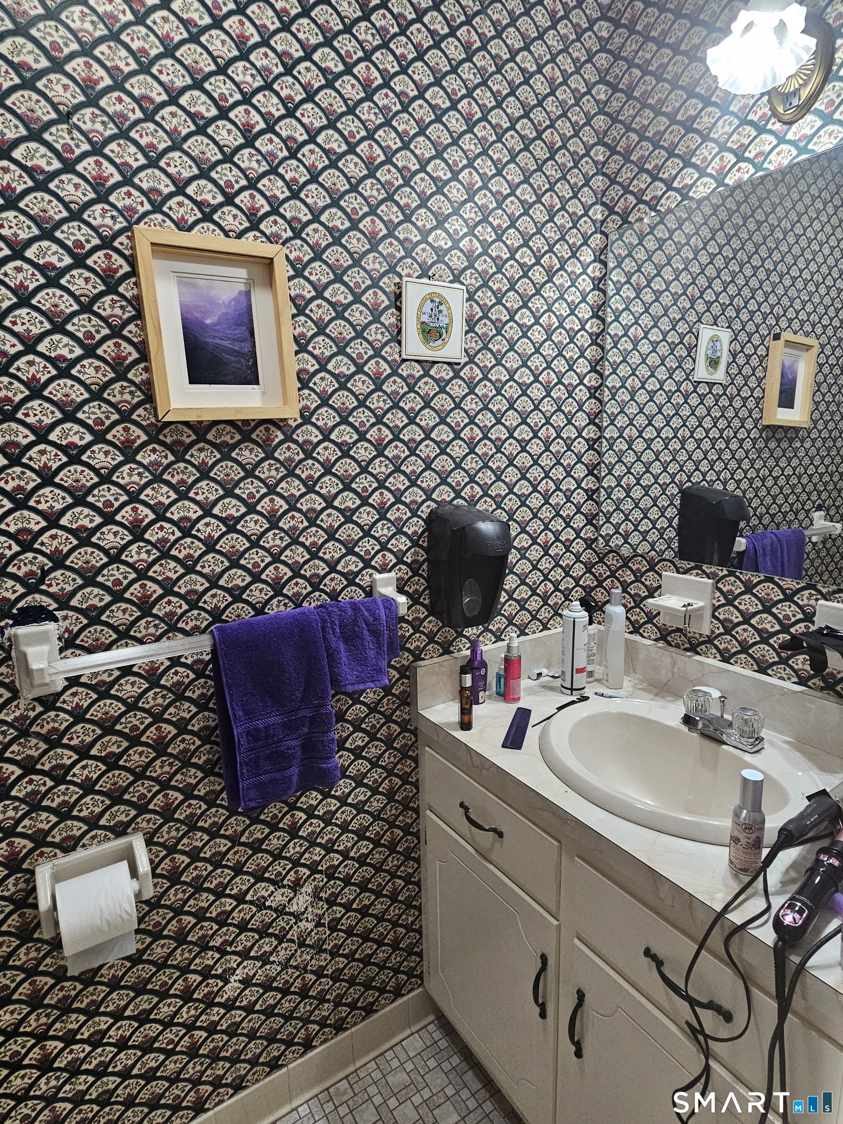 18 Chelsea Lane Windsor CT 06095