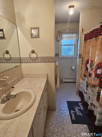 18 Chelsea Lane Windsor CT 06095
