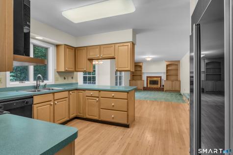 46 Spring Rock Road East Lyme CT 06333