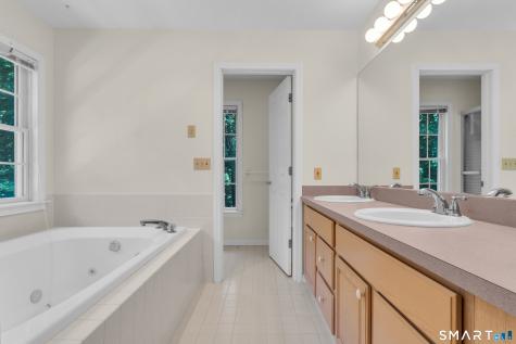 46 Spring Rock Road East Lyme CT 06333