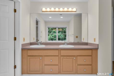 46 Spring Rock Road East Lyme CT 06333