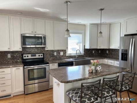 8 Stonewall Drive Killingworth CT 06419