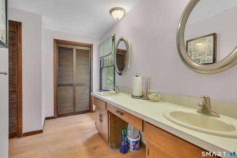 16 Shanda Lane Tolland CT 06084