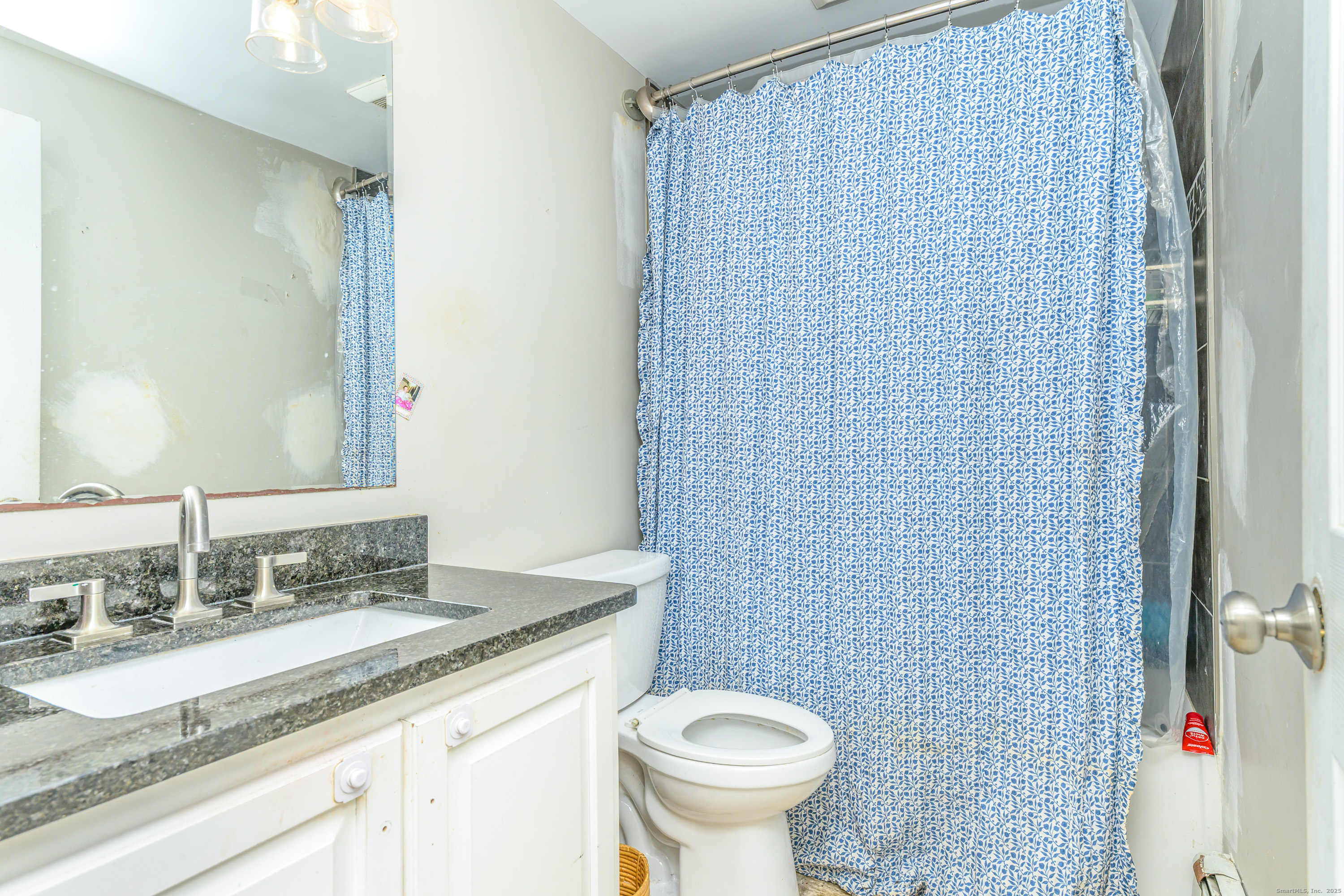 124 Bel Aire Circle Windsor Locks CT 06096