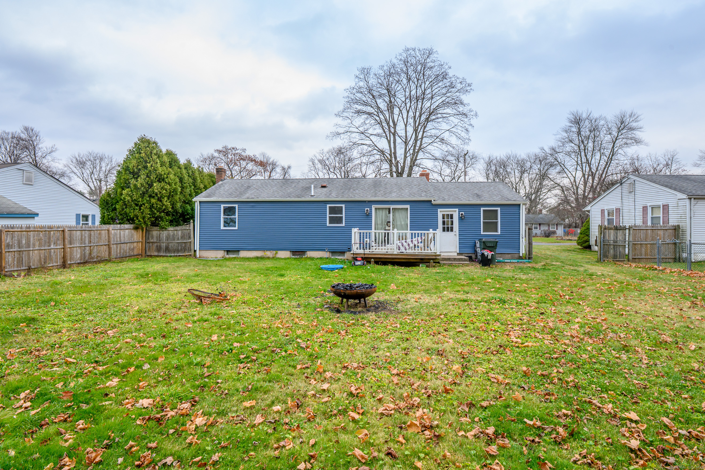 124 Bel Aire Circle Windsor Locks CT 06096