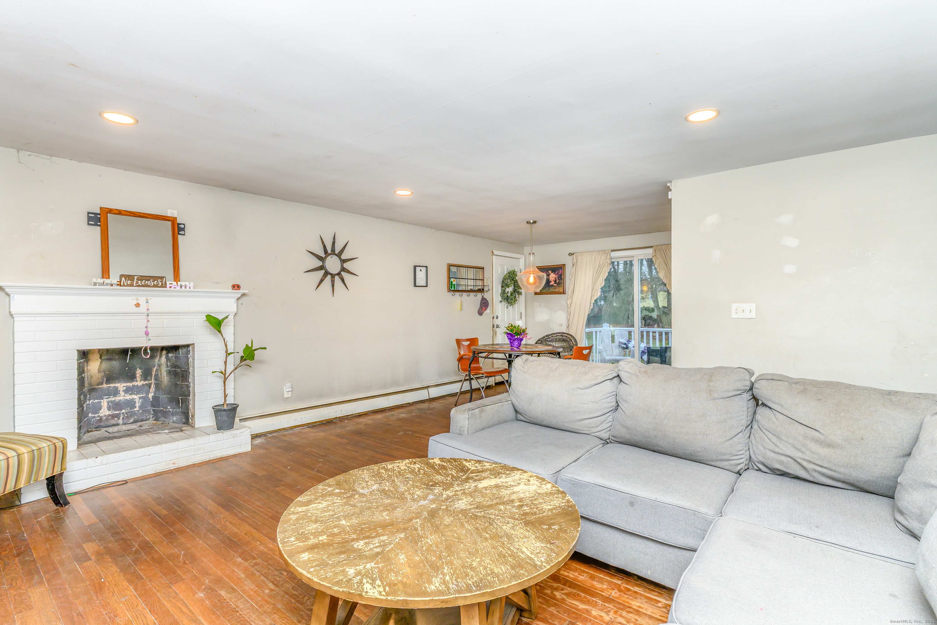 124 Bel Aire Circle Windsor Locks CT 06096