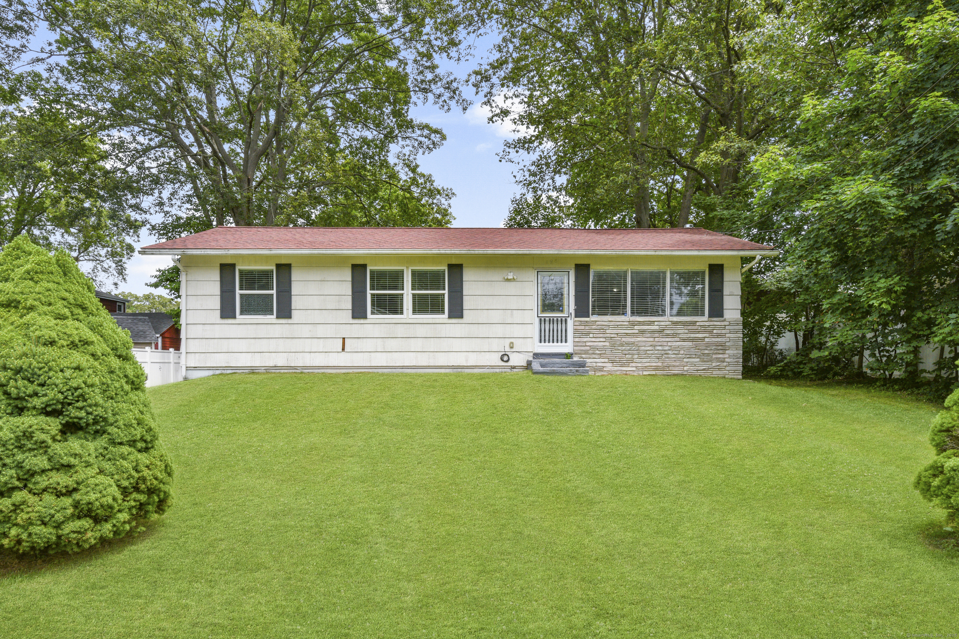 198 Macon Drive Bridgeport CT 06606