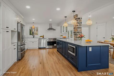 87 Colony Road Groton CT 06340