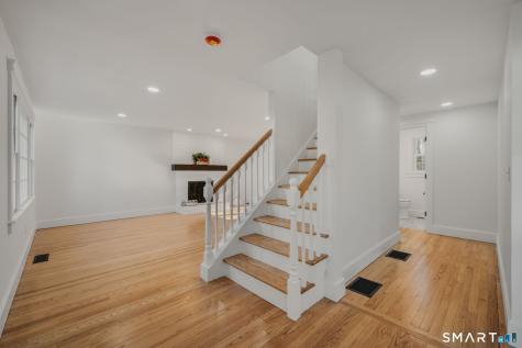 87 Colony Road Groton CT 06340