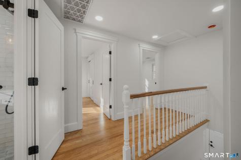 87 Colony Road Groton CT 06340