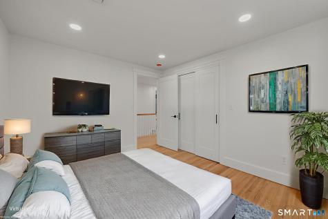 87 Colony Road Groton CT 06340