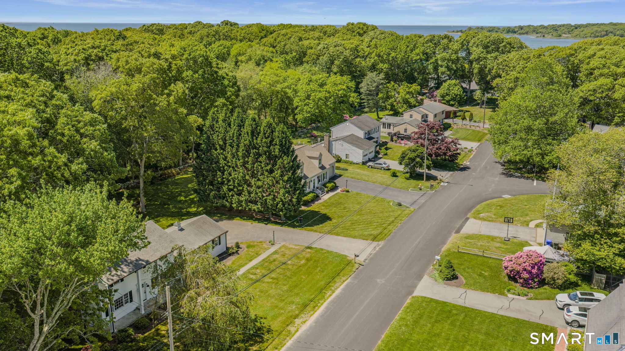87 Colony Road Groton CT 06340