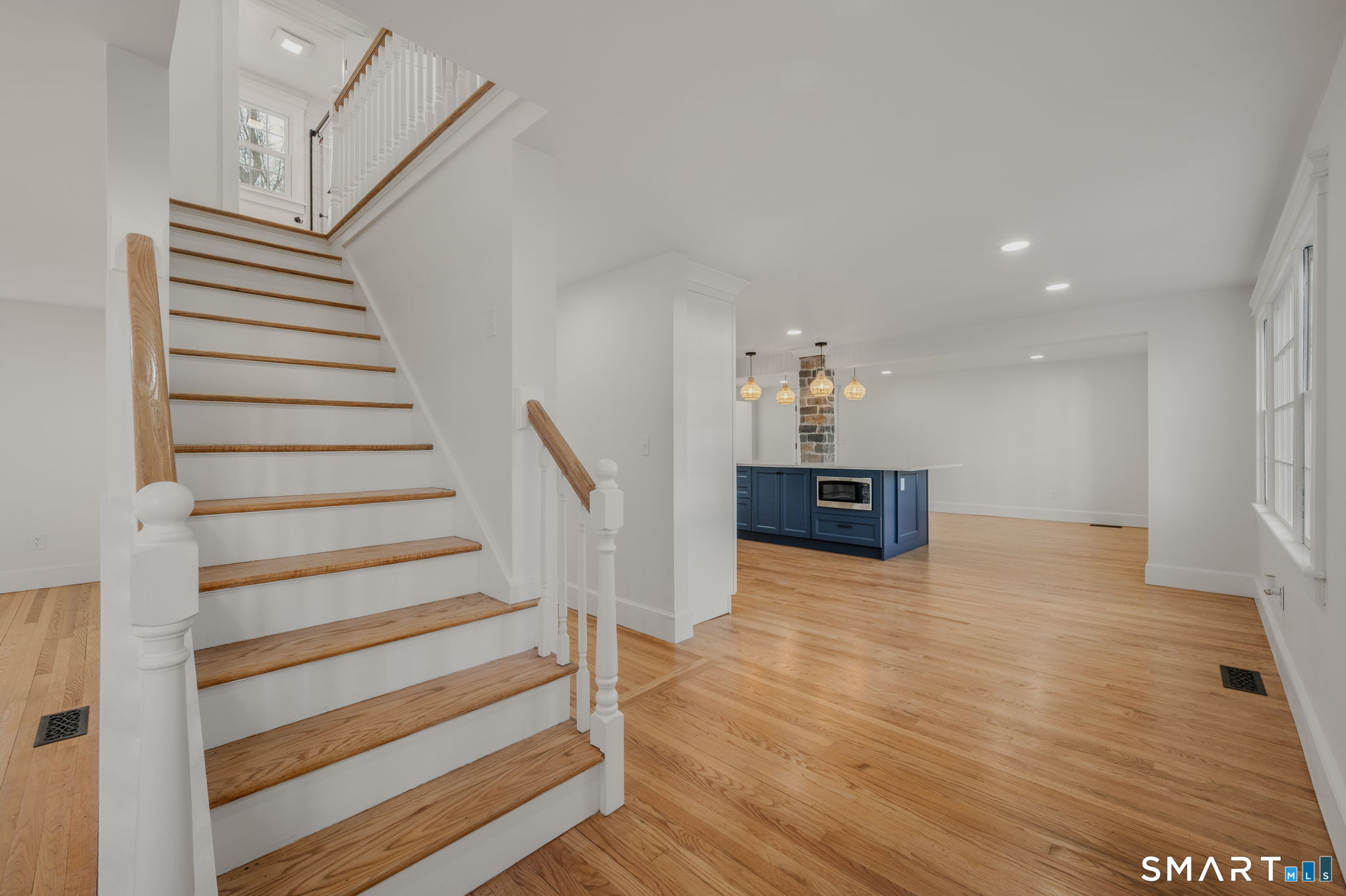 87 Colony Road Groton CT 06340