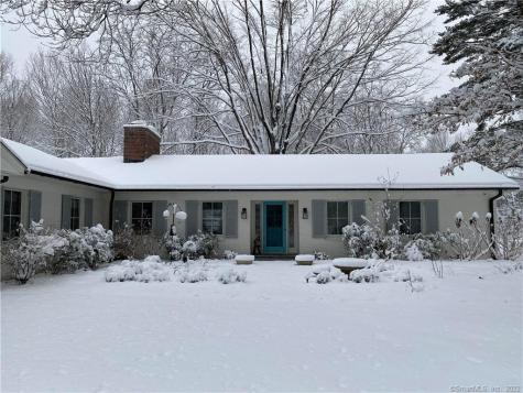 585 Hoydens Lane Fairfield CT 06824