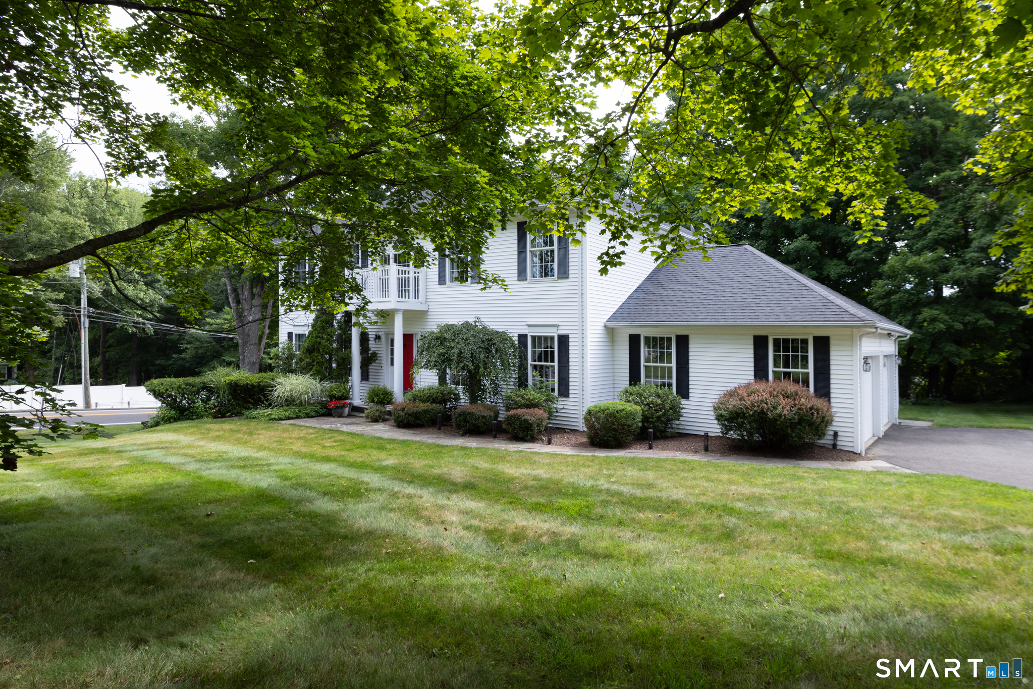 10 Curtis Road Middlebury CT 06762