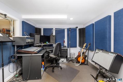 31 Ox Yoke Drive Wethersfield CT 06109