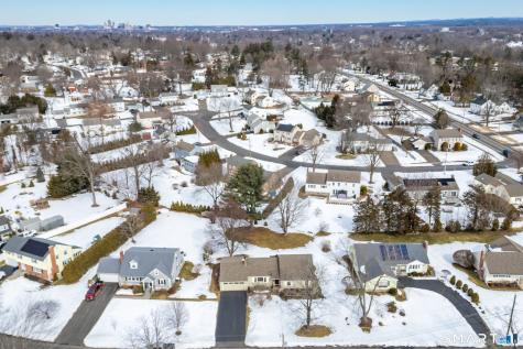 31 Ox Yoke Drive Wethersfield CT 06109