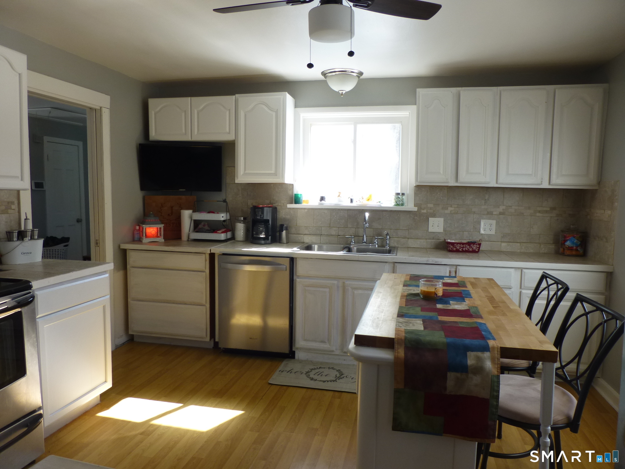 593 Mohegan Avenue Parkway Waterford CT 06375
