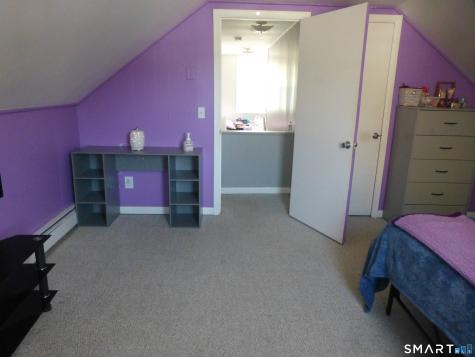 593 Mohegan Avenue Parkway Waterford CT 06375