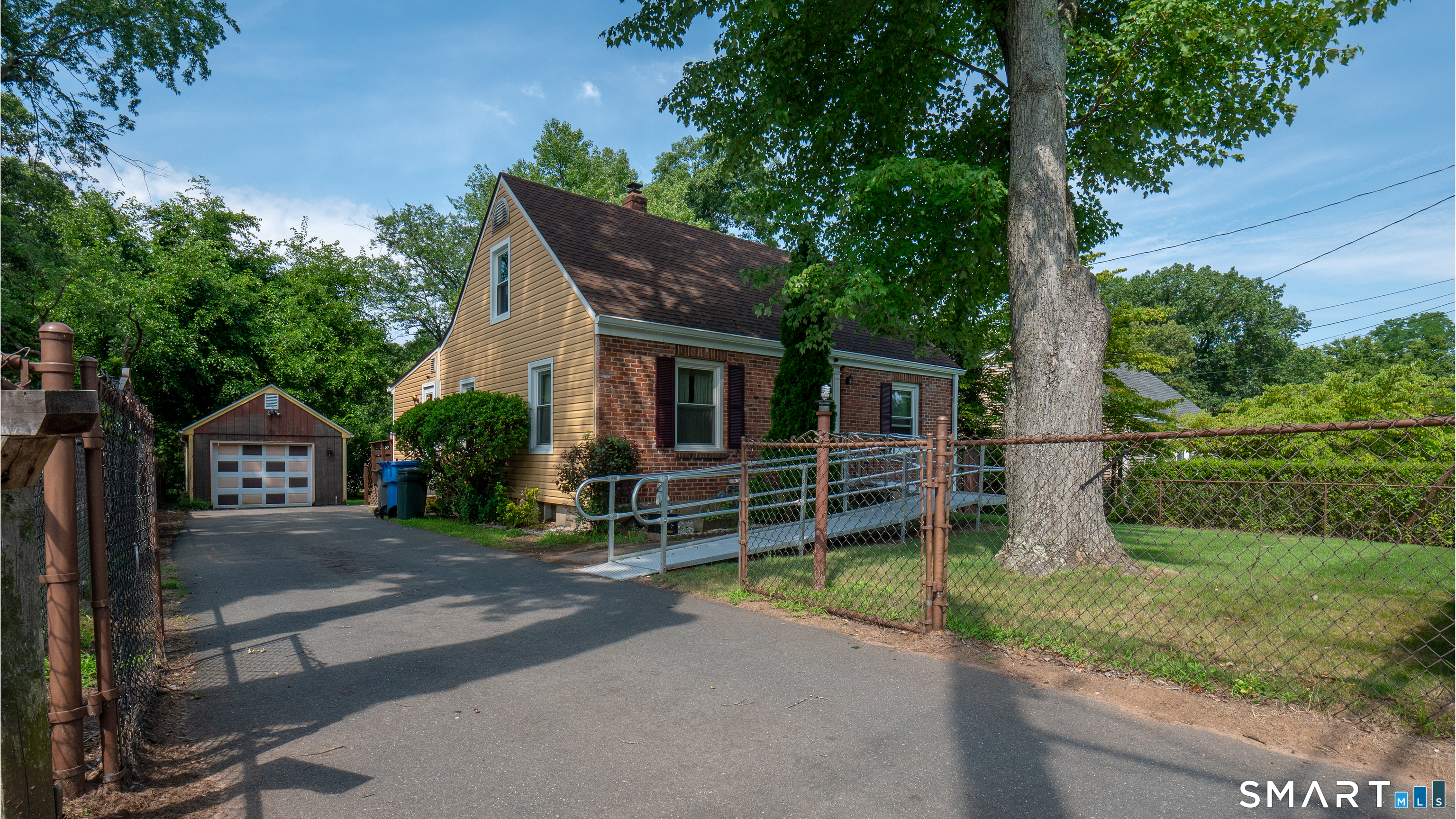40 Packard Street Manchester CT 06040
