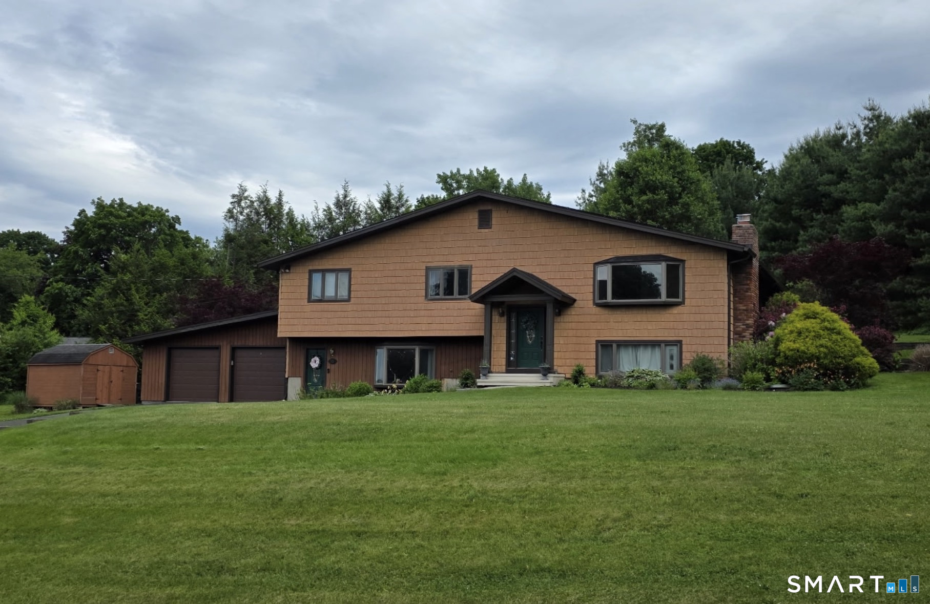 16 Apache Drive Brookfield CT 06804
