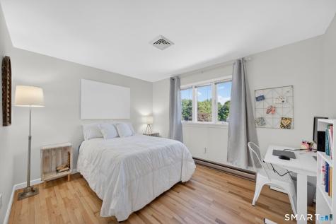 16 Apache Drive Brookfield CT 06804